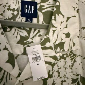 GAP Olive and White Floral Shirt